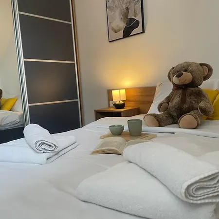 Despotlux & ズラティボール